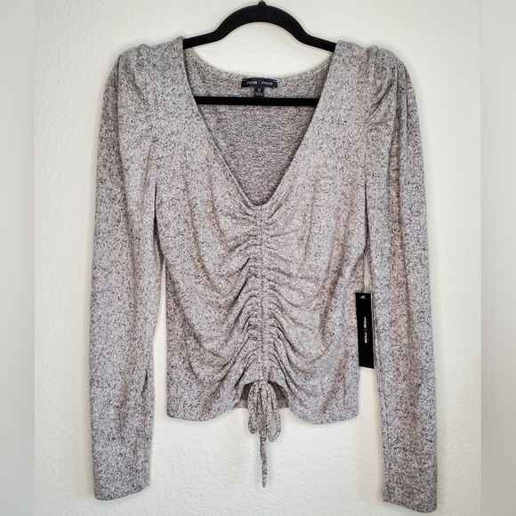 Moa Moa Gray Ruched Top - Picture 9 of 9